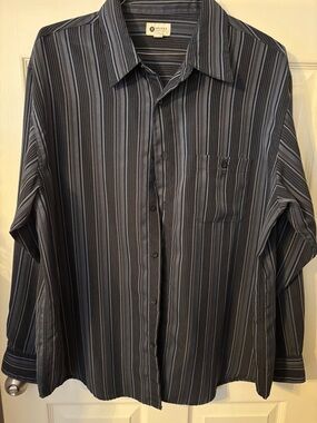 Haggar Men’s Black and Gray Vertical Stripe Dress Shirt